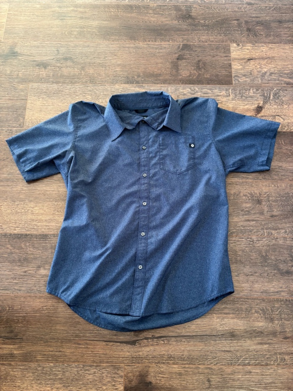 Marmot Aerobora Short Sleeve Shirt XL Navy Blue Button Front Lightweight 42100